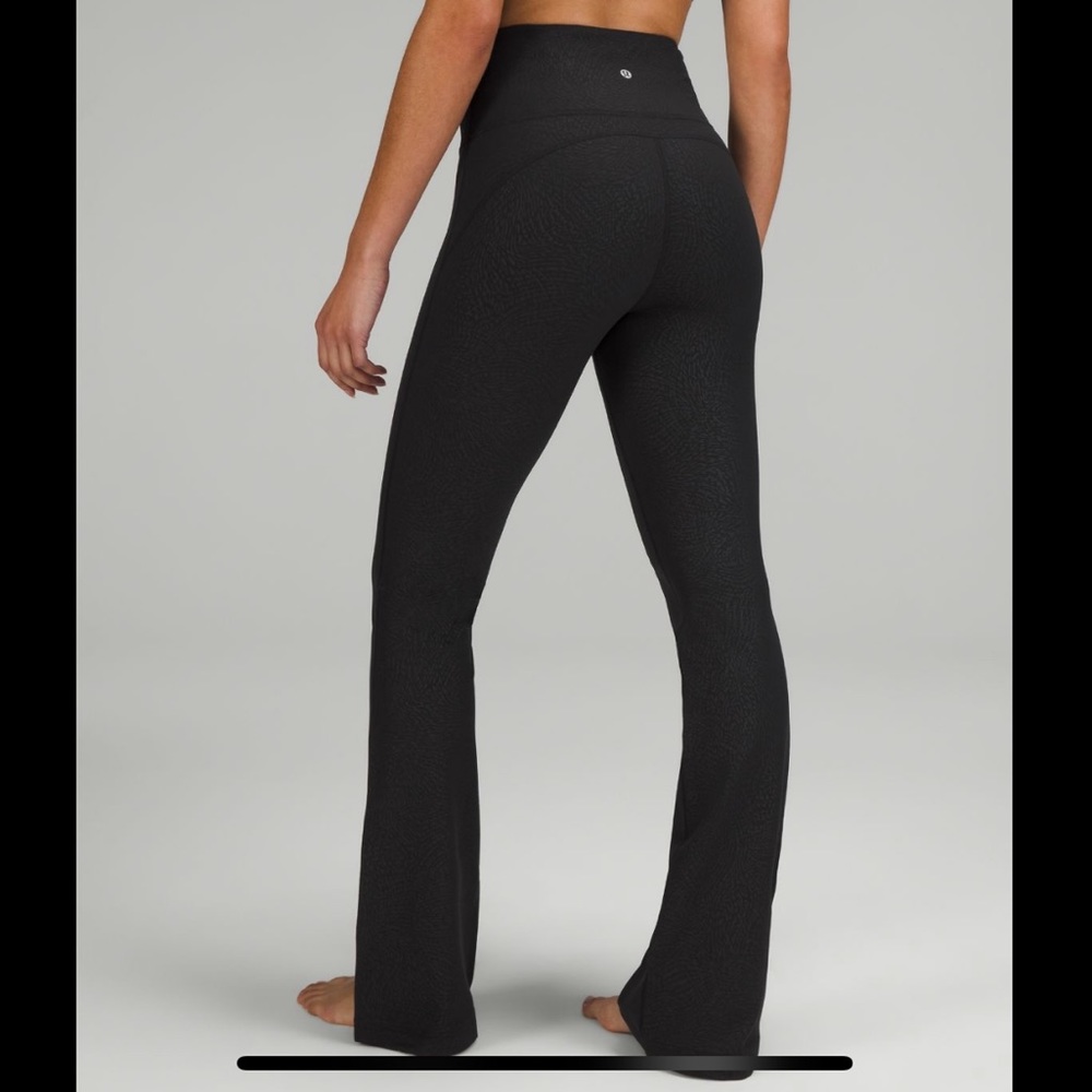 Lululemon Groove Super-High-Rise Flared Pant Nulu